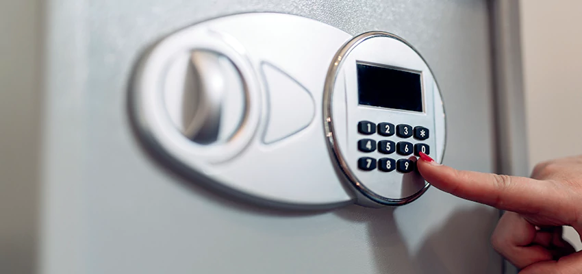 Jewelry Safe Cracking in Bradenton, Florida