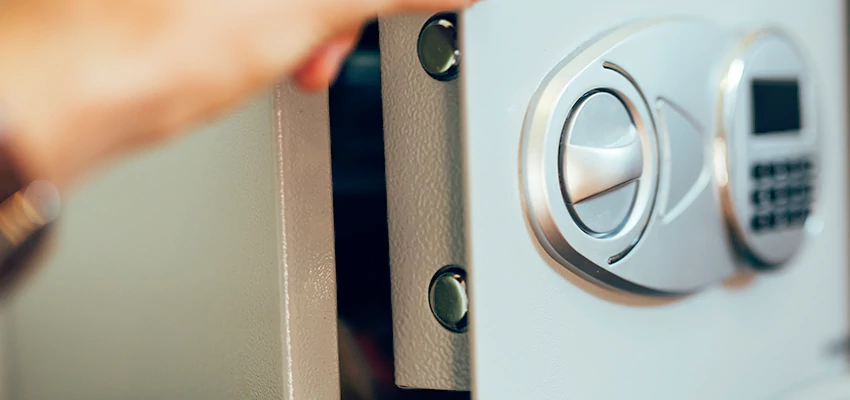 Fingerprint Safe Openers in Bradenton, FL