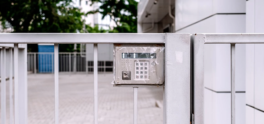 Gate Locks For Metal Gates in Bradenton