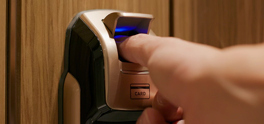 Locksmith Company For Window Lock Installation in Bradenton, Florida