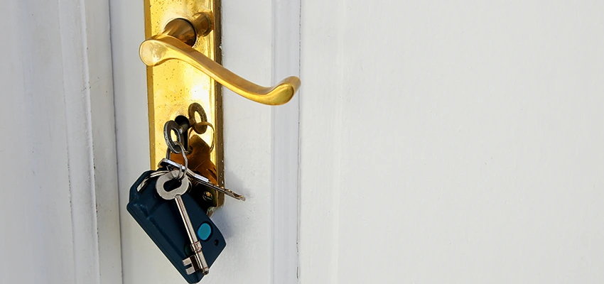 Broken Door Key Extraction in Bradenton, FL